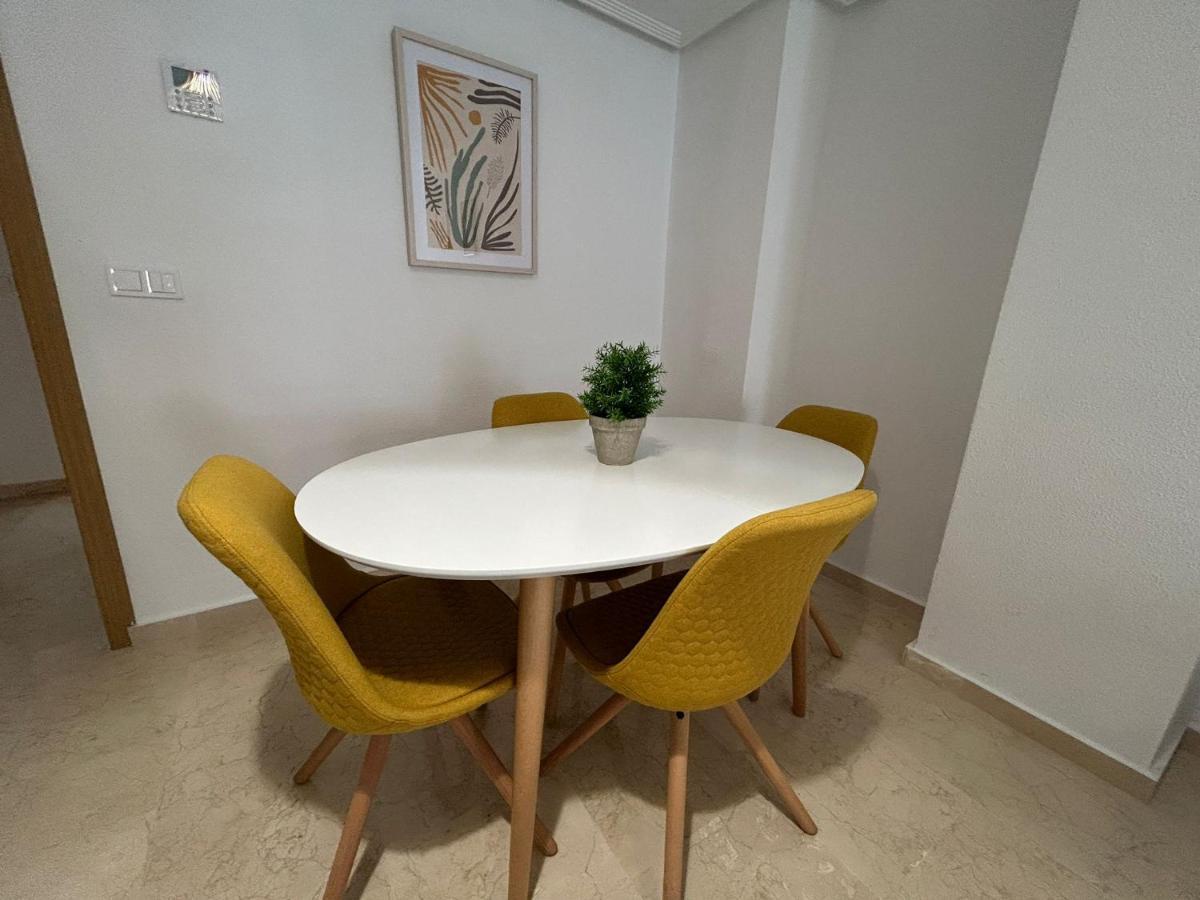 Marq Castillo Habitaciones Alicante Bagian luar foto